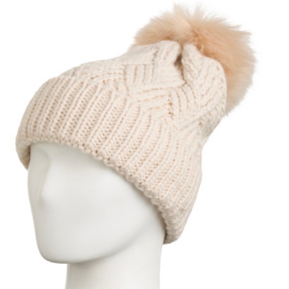 Free People Pinnacle Pom Beanie NWT Soft a d cozy fleece-lined cute!!! 🥰